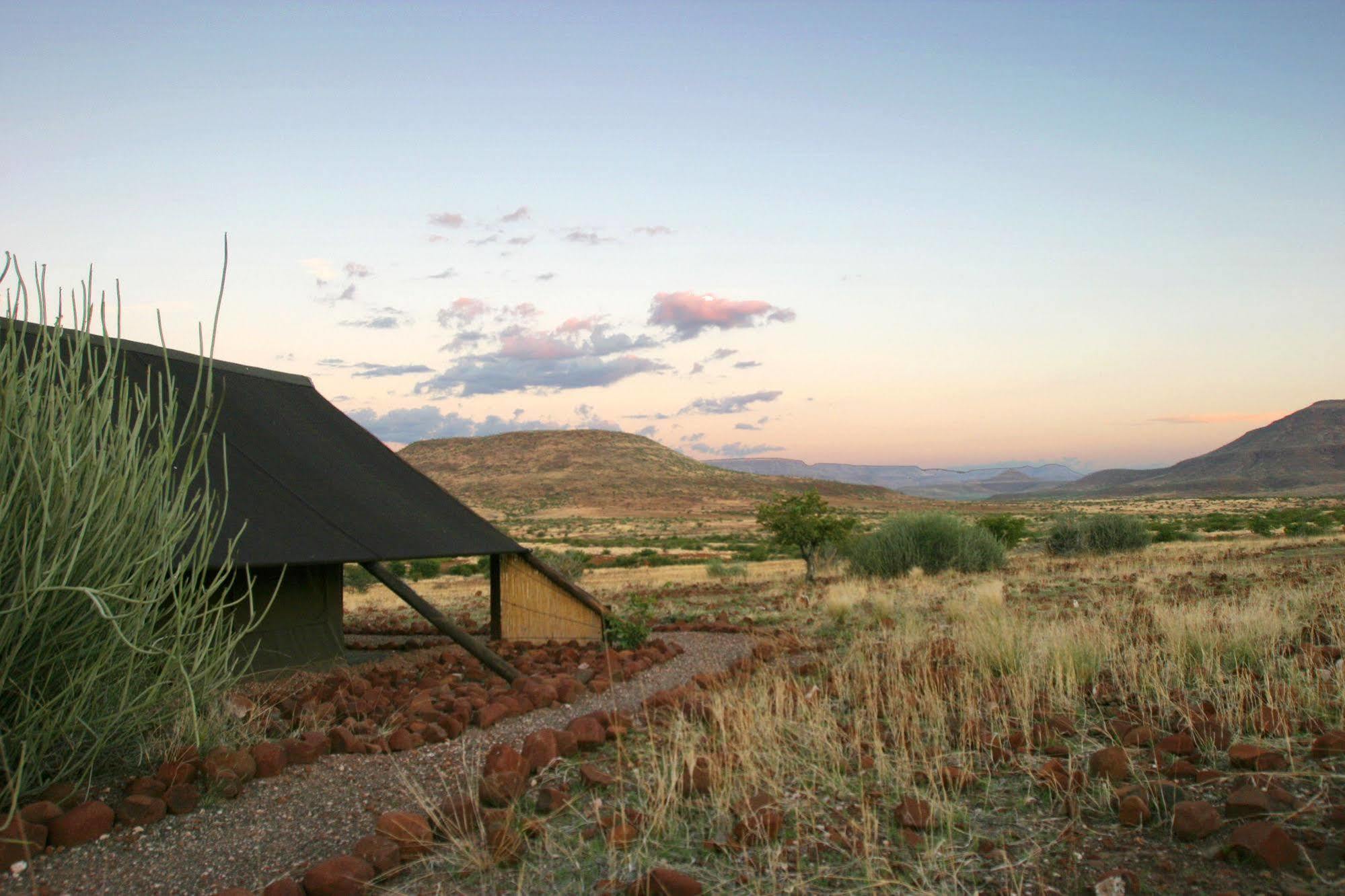 Etendeka Mountain Camp Damaraland Exterior photo